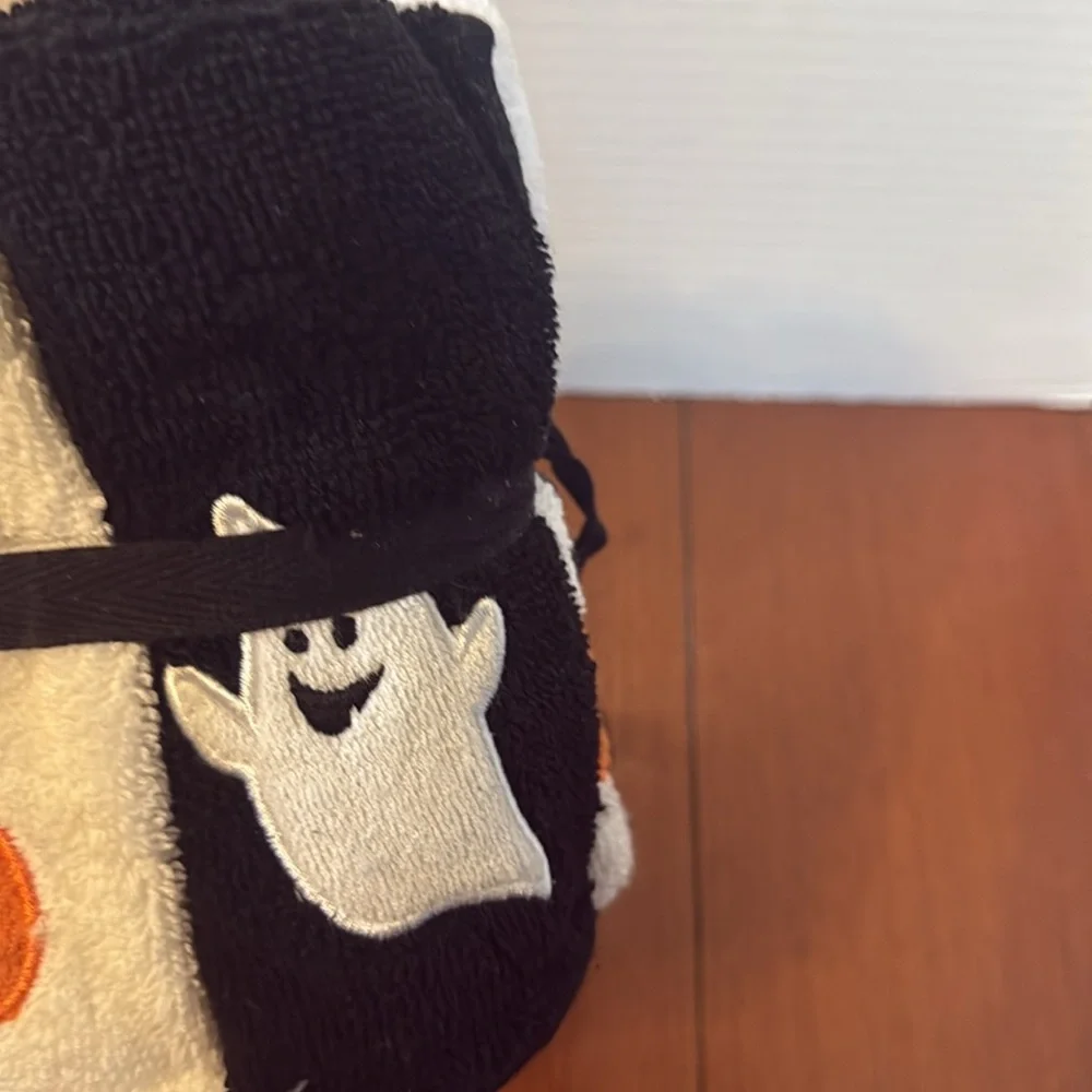 Halloween Ghost, pumpkin Spider finger Towels & washcloths? 100% cotton new read